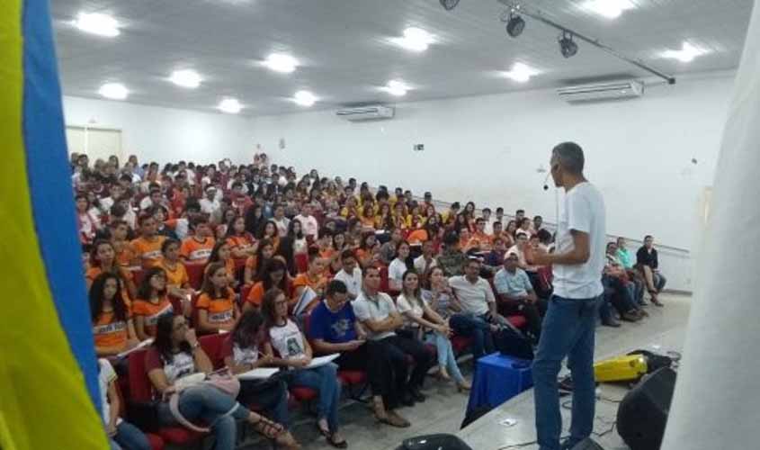 Aulão prepara estudantes de Ji-Paraná e Médici para o Enem