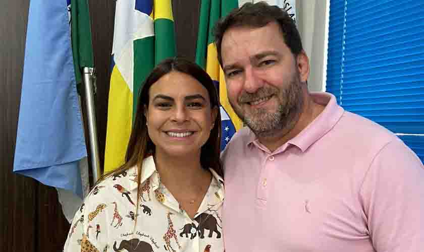 Presidente do Republicanos, Alex Redano dá boas vindas à deputada Mariana Carvalho ao partido 
