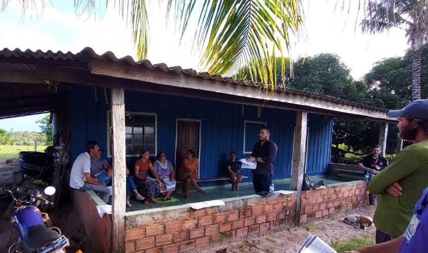 MPRO discute transporte escolar com moradores da Linha Estrada Velha do Calcário