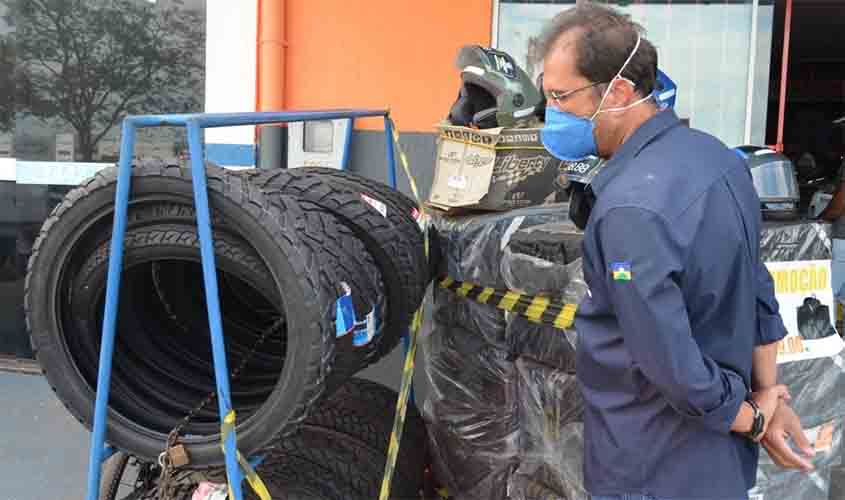 Pneus remoldados devem conter selo de identificação do Inmetro, alerta Ipem