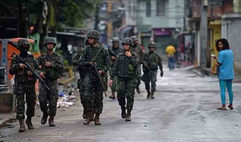 Civil que atirou com fuzil contra tropa do Exército durante intervenção federal no Rio é condenado