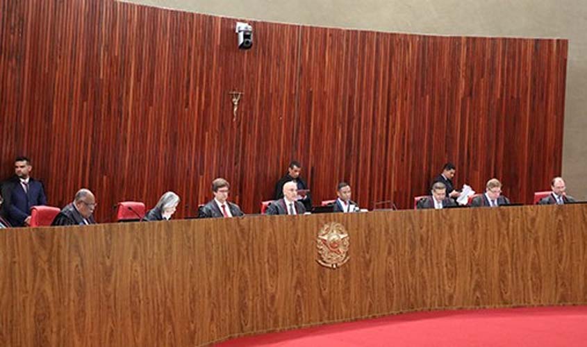 TSE multa parlamentares por propaganda irregular contra Lula em 2022