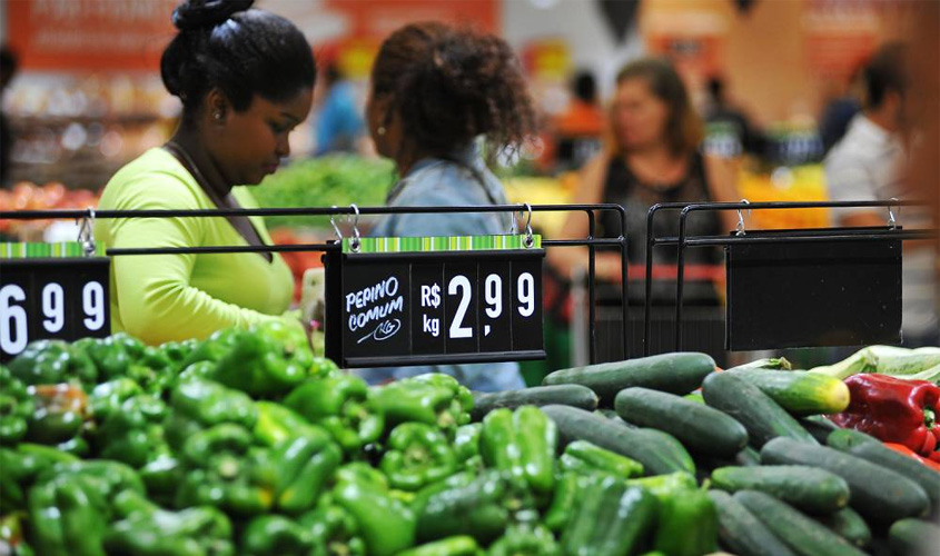 Mercado prevê alta de 1,94% no PIB e inflação de 3,82% em 2018