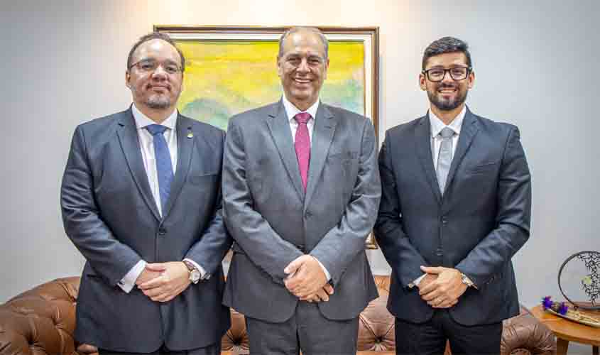 Presidente do TJRO recebe visita do novo procurador-geral do Estado