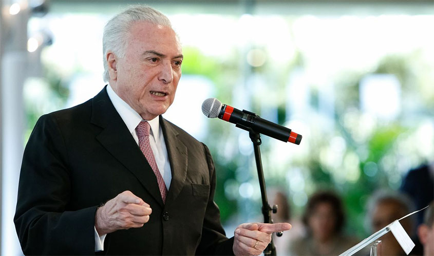 Justiça autoriza saída de Michel Temer do Brasil