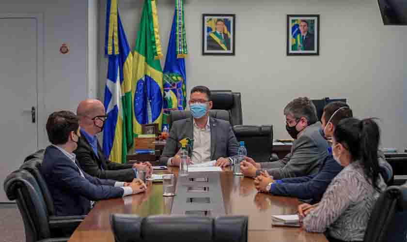 Governo de Rondônia se reúne com representantes de empresa que administrará o aeroporto de Porto Velho