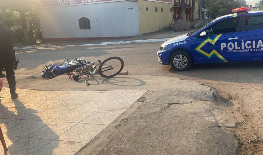 Motoboy atropela ciclista ao tentar fugir de blitz no bairro Embratel em Porto Velho