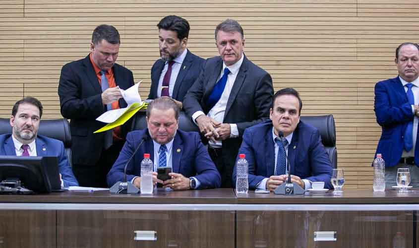 Deputados aprovam R$ 1,5 milhão para uniformes da Polícia Penal