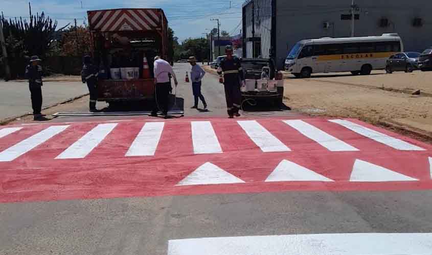 AMT revitaliza sinalização de trânsito para reduzir acidentes