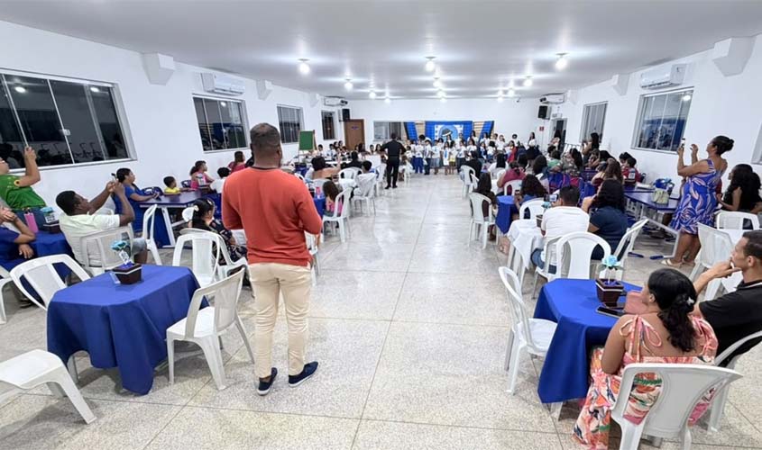 Prefeitura homenageia pais de crianças atendidas pelo SCFV