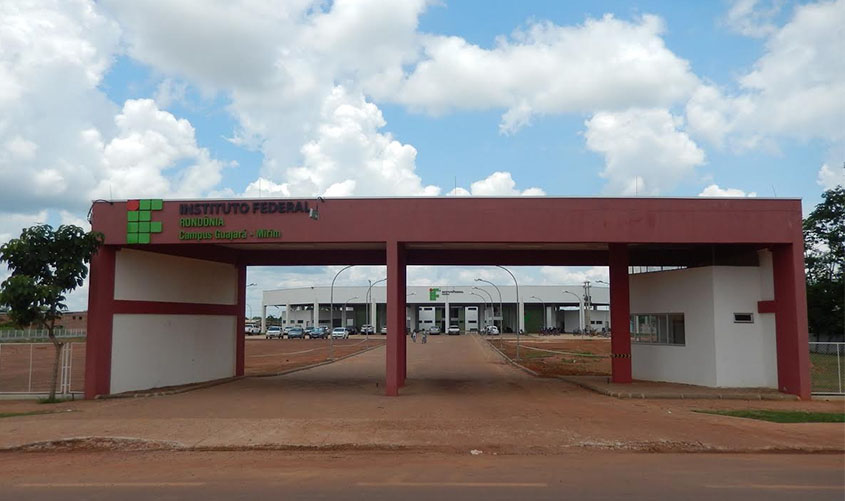Campus Guajará-Mirim recebe a comunidade em Feira de Estágio, Emprego e Negócios