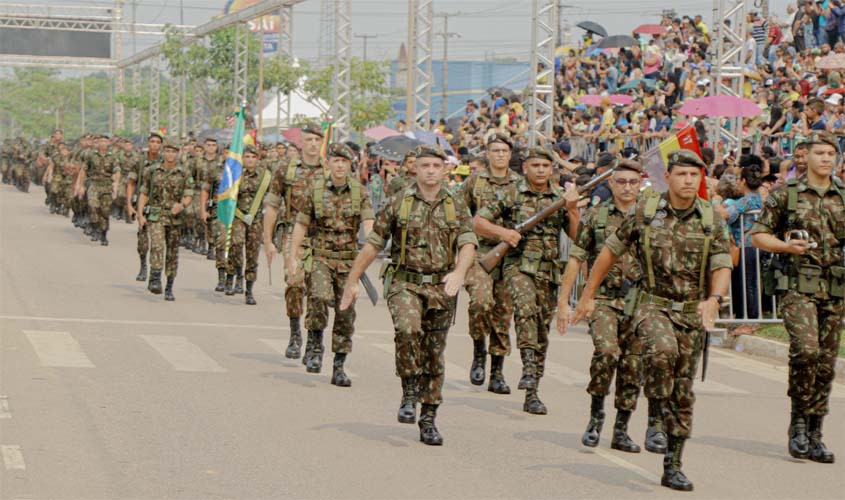 Ieda Chaves participa do desfile Cívico-Militar alusivo ao 7 de Setembro em Porto Velho