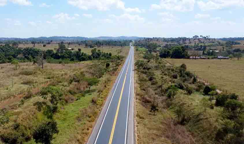 DNIT revitaliza trecho da BR-364/RO, entre Jaru e Ouro Preto do Oeste