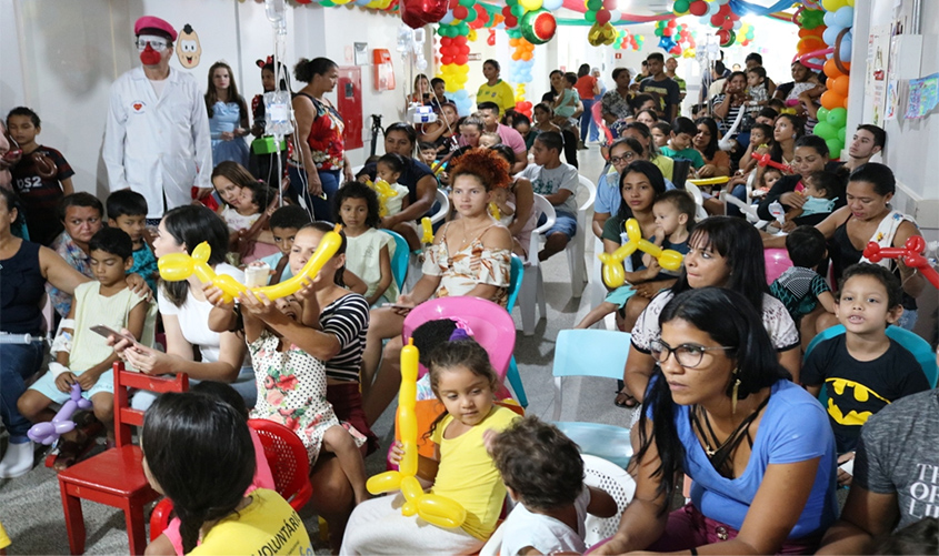 Cosme e Damião comemora Dia das Crianças com festa e distribuição de brinquedos aos pacientes