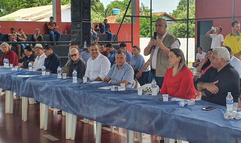 Incra entrega 155 títulos da terra em Seringueiras (RO)