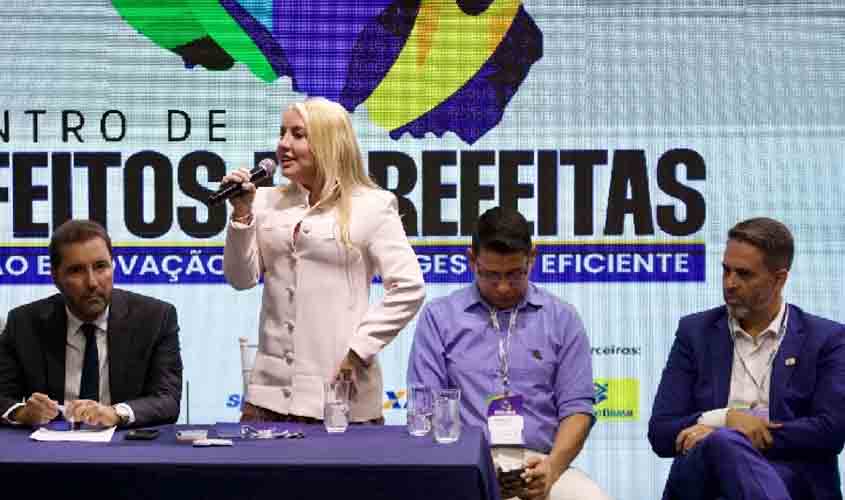 Ieda Chaves incentiva gestores municipais a cuidar das pessoas e dos animais em novos mandatos