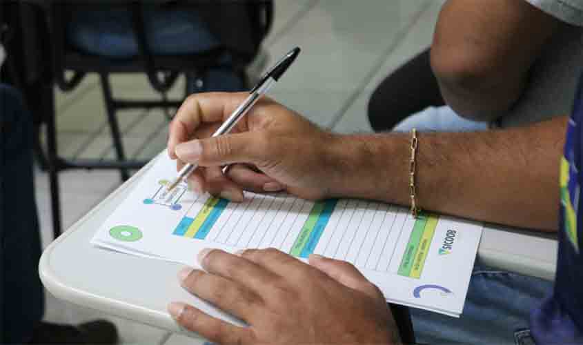 SEDUC capacita professores da rede estadual de Rondônia em educação financeira em parceria com Sicoob e Sebrae