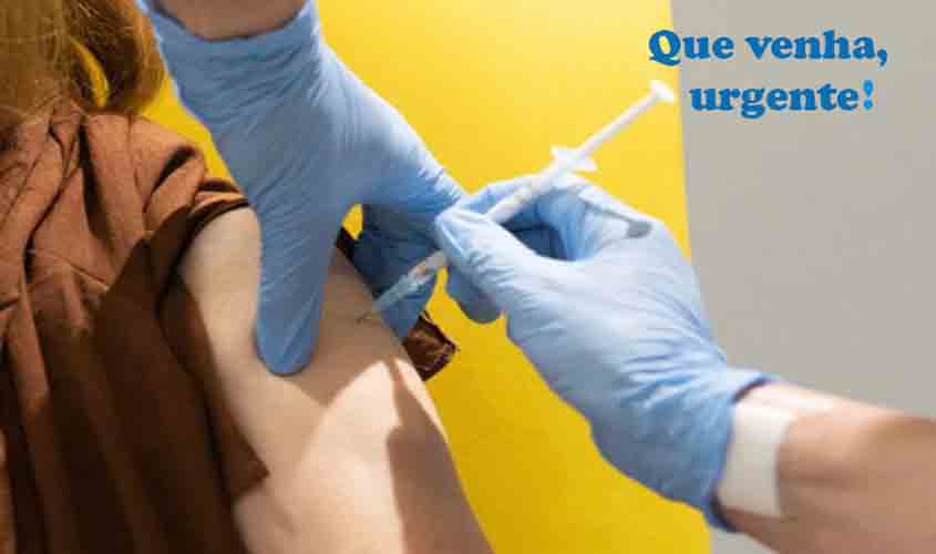 Mesmo com eventuais riscos, não há nenhuma solução para todos, a não ser a vacinação em massa