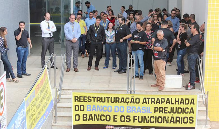 Funcionários do BB em Rondônia protestam contra reestruturação do banco