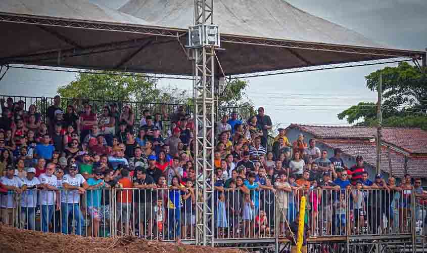Motocross Regional Norte 2025 inicia e atrai 5 mil pessoas em dois dias de evento