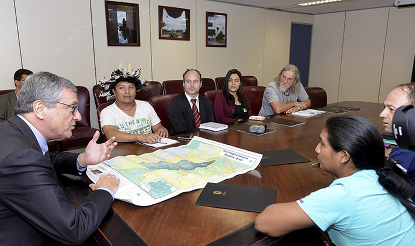 Karipunas pedem proteção em Rondônia