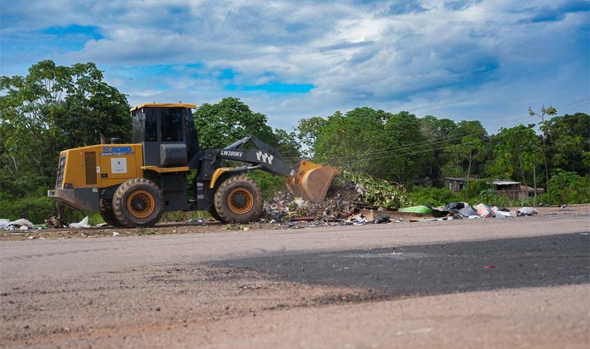Mutirão na Feira do Produtor expõe descarte irregular de lixo