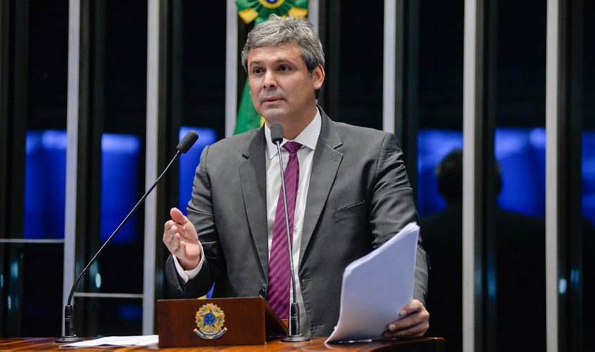 Lindbergh afirma que PT lançará Lula candidato nas eleições presidenciais