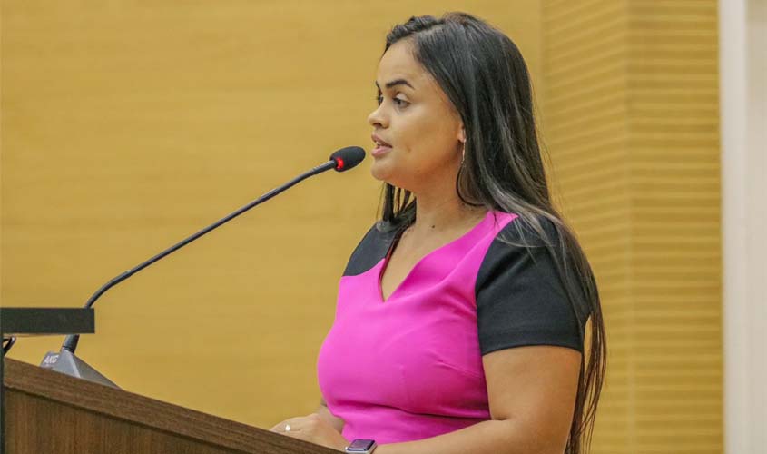 Dra. Taíssa Sousa chama a atenção da sociedade e poder público sobre a segurança nas escolas