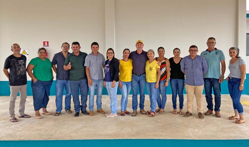 Luizinho Goebel destina emenda para construção de quadra poliesportiva em escola de Corumbiara