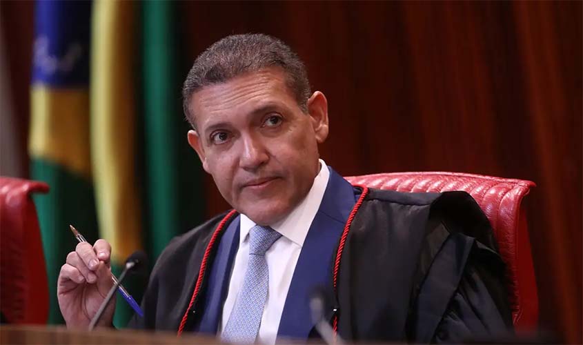 Nunes Marques assume presidência do TSE e comandará eleições
