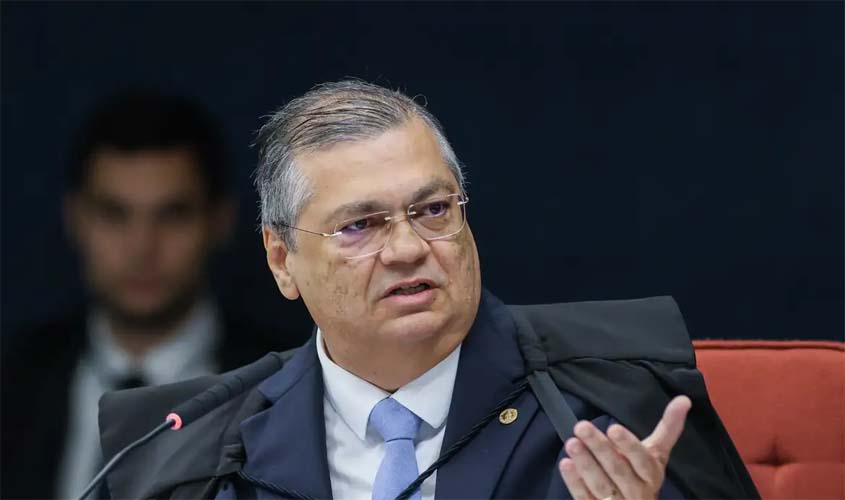Dino manda TSE apurar uso de emendas em campanha eleitoral