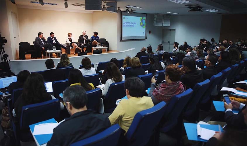 Secretaria Estadual de Educação de Rondônia participa de discussão nacional sobre currículo