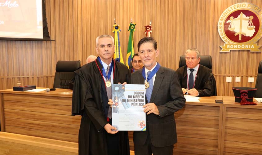 Desembargador do TJRO recebe medalha da Ordem do Mérito no Ministério Público do Estado
