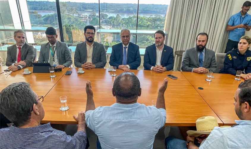 Presidente da Alero defende moradores da Unidade Soldado da Borracha durante reunião interinstitucional no TJRO