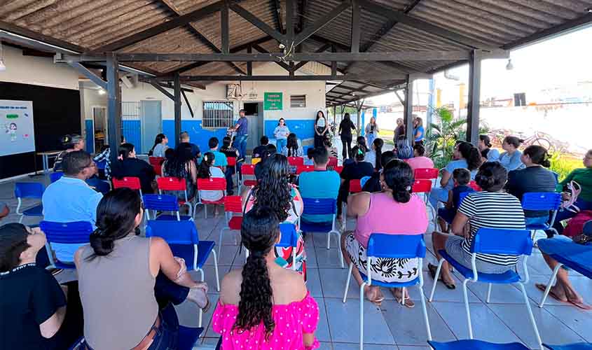 Defensoria realiza visitas às escolas da capital para divulgar o projeto 'Meu Pai Tem Nome'