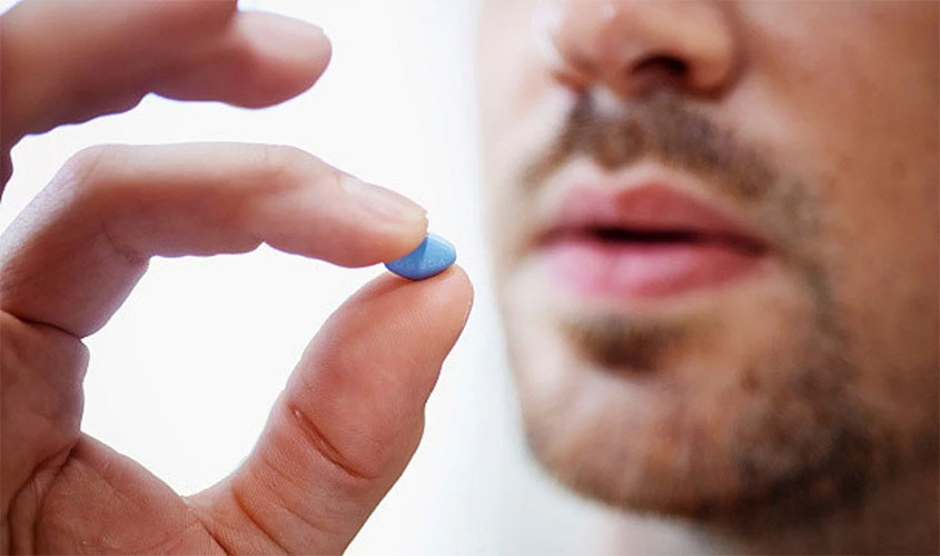 Homem de 32 anos toma dose dobrada de Viagra e fica cego de um olho