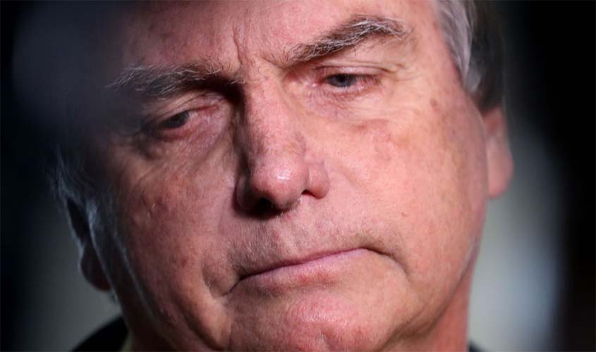 Defesa de Bolsonaro afirma que ele oferecerá sigilo bancário à Justiça