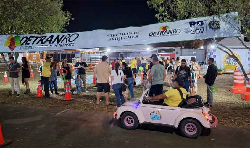 Educação para o trânsito mobiliza jovens e adultos durante feiras agropecuárias em Rondônia