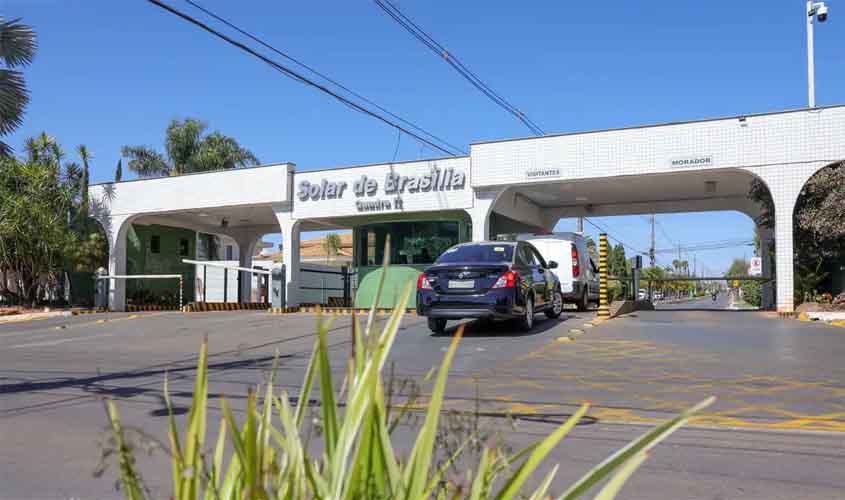 Moraes autoriza Bolsonaro a deixar prisão domiciliar para fazer exames