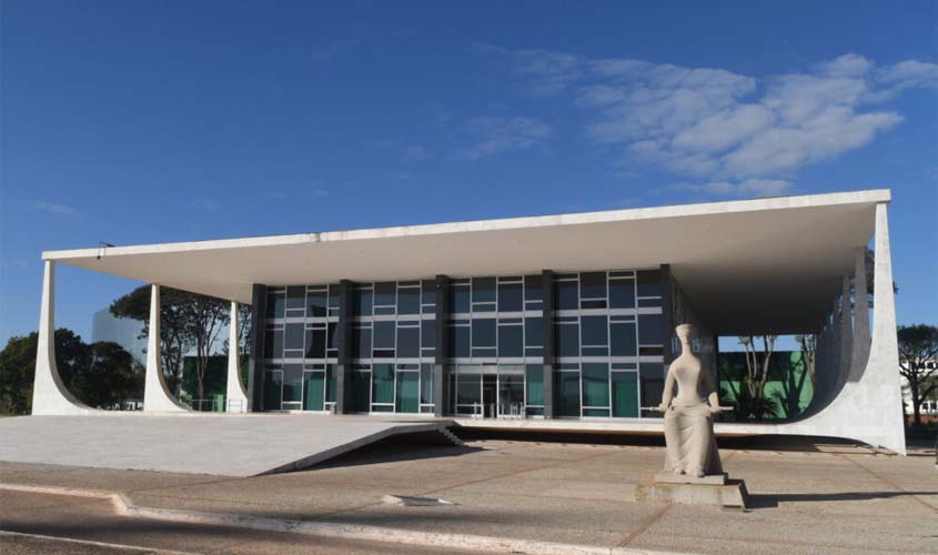 STF suspende verbas indenizatórias e manda devolver valores
