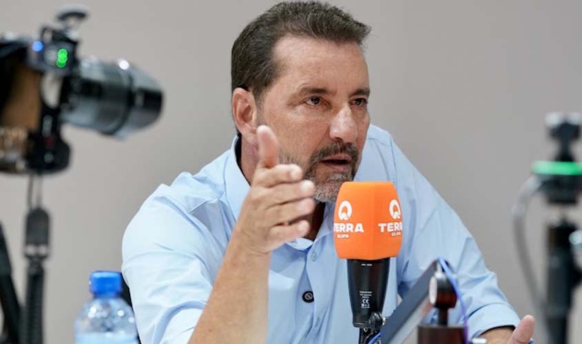 Hildon afirma que gestão caótica da saúde  fez mortalidade materno-infantil disparar