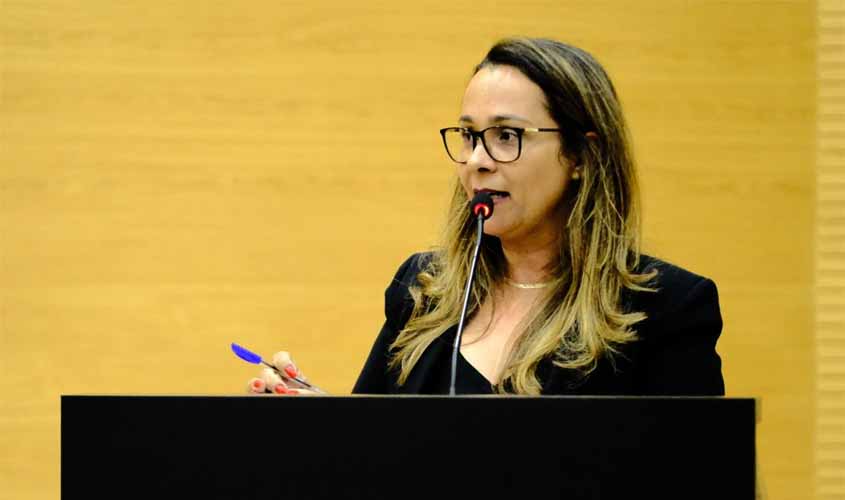 Rosangela Donadon apresenta projeto de Lei para garantir bem-estar animal desde o confinamento até o abate