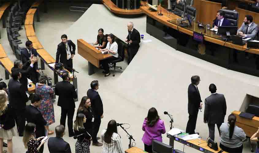 Câmara conclui votação da desoneração da folha de pagamento