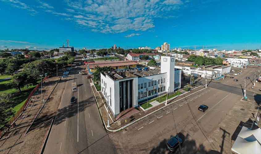 De administração da ferrovia à sede da Prefeitura: 75 anos do Prédio do Relógio