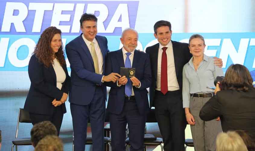 Sancionada lei que cria a Carteira Nacional Docente do Brasil