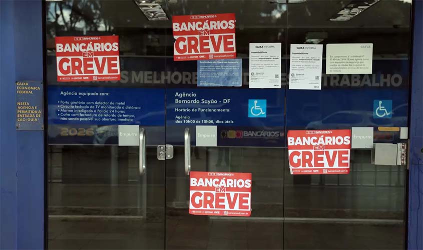 Bancários rejeitam proposta da Caixa e mantêm greve