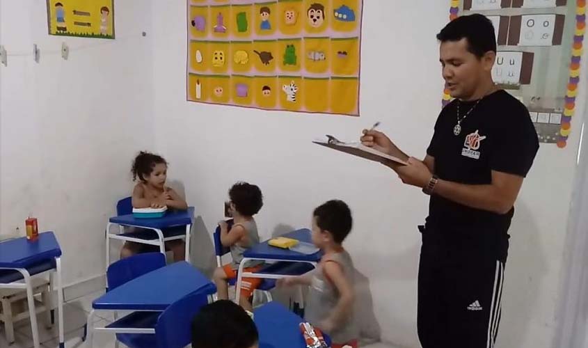 Servidor estadual da Educação em Rondônia realiza sonho de criança ao conquistar profissão com 41 anos de idade