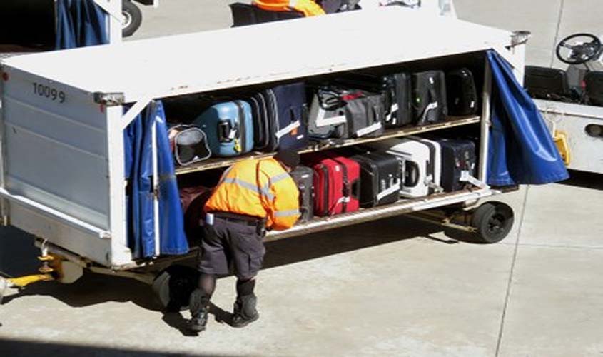 Cobrança por bagagens em aviões: conflito de competência que discute tema entra na pauta do STJ