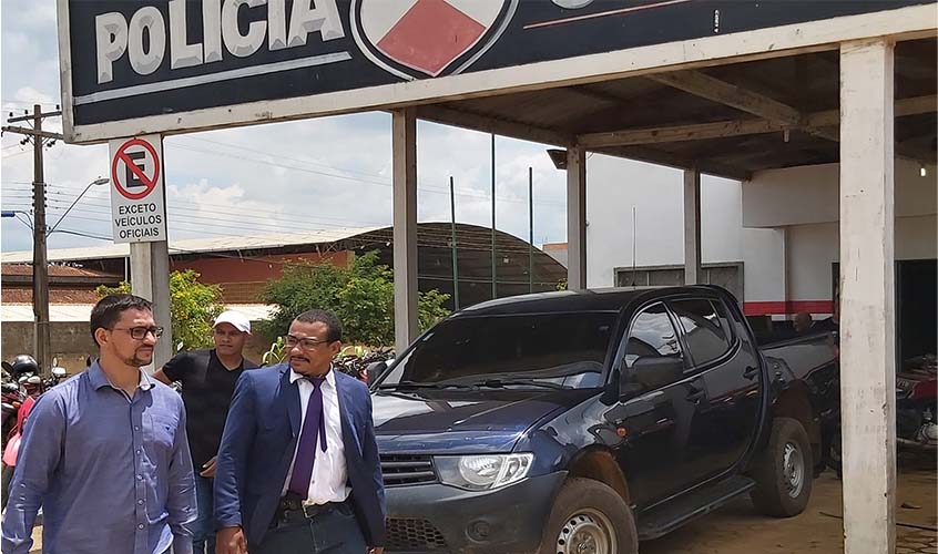 Anderson Pereira visita delegacia, quartel e presídio em Vale do Jamari