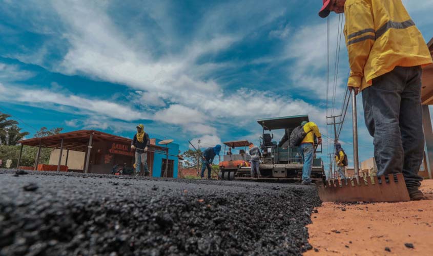 Prefeitura avança com a pavimentação da Avenida Calama